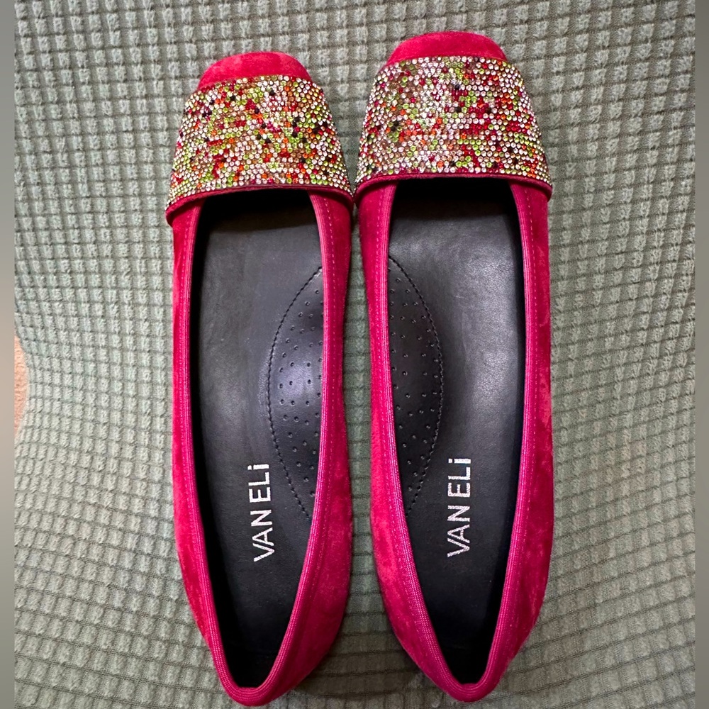 NWOT Vaneli Red Suede Multi Colored Rhinestone Toe Women’s size 7.5